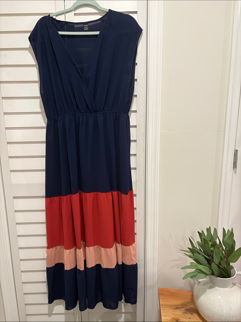 SHEIN Navy Sleeveless V-Neck Dress